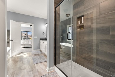 Welcome home to Crystal Bay on Hamilton Lake. Luxury Lakefront - photo 28