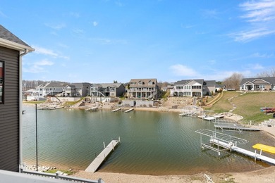 Welcome home to Crystal Bay on Hamilton Lake. Luxury Lakefront - photo 29