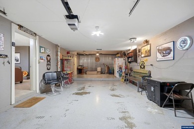Privacy, views, and interior space come together on this - photo 31