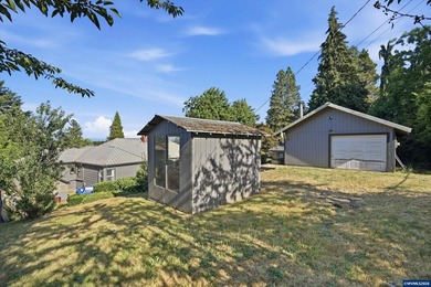 Privacy, views, and interior space come together on this - photo 38