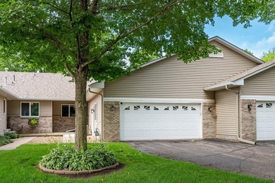 Welcome home to this thoughtfully designed one-level living - photo 1