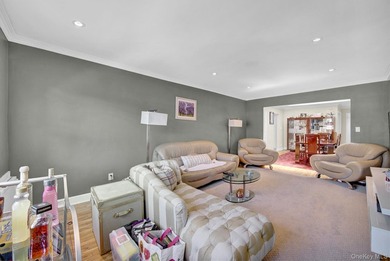 Don't miss this beautifully fully renovated 2-bedroom, 1-bath - photo 7