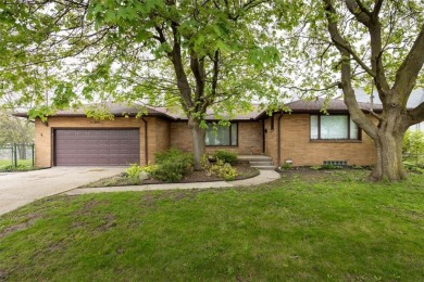 Lake Home Sale Pending in Lancaster, New York