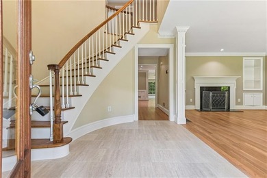 Arrive to a statement - a dramatic columned portico with a - photo 13