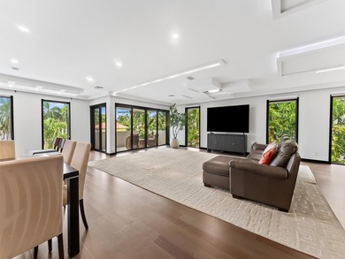 Experience the pinnacle of waterfront luxury in this exquisite - photo 17