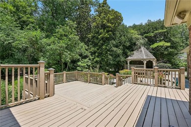 Arrive to a statement - a dramatic columned portico with a - photo 19