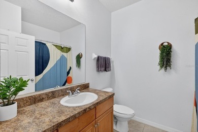 Move-In Ready 2-Bed/2-Bath Condo - Walking Distance to UF and UF - photo 19
