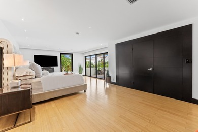 Experience the pinnacle of waterfront luxury in this exquisite - photo 26