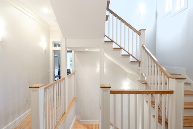 Built by original owners with a 8ft. concrete privacy wall, new - photo 7