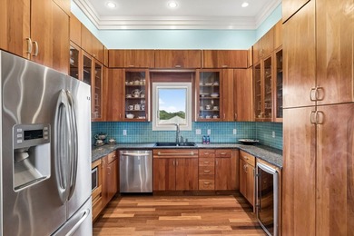 Built by original owners with a 8ft. concrete privacy wall, new - photo 10