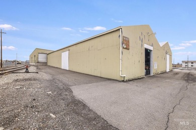 A rare opportunity to acquire a large-scale, rail-served - photo 31