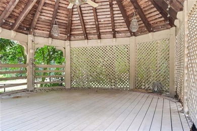 Arrive to a statement - a dramatic columned portico with a - photo 32