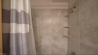 Elevated Living in the Heart of Downtown Cleveland! Welcome to - photo 33