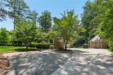 Arrive to a statement - a dramatic columned portico with a - photo 34