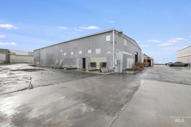 A rare opportunity to acquire a large-scale, rail-served - photo 34