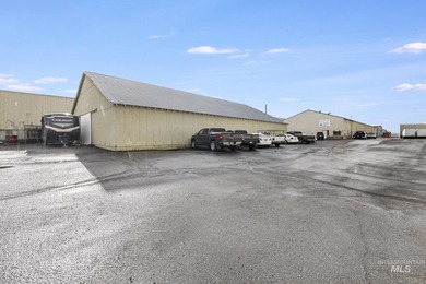 A rare opportunity to acquire a large-scale, rail-served - photo 38