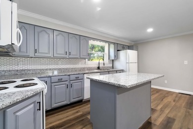 If you've been searching for a move-in ready home with room to - photo 10
