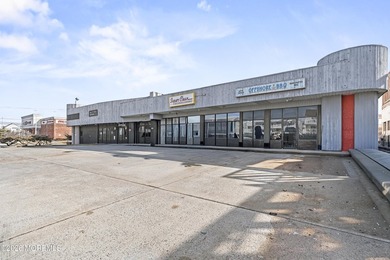 One of a kind Beachside, Ocean Block Strip Center located on the - photo 4