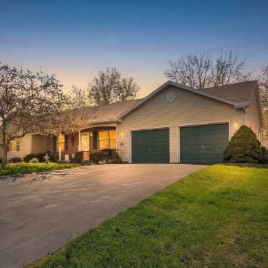 Lovely Rancher with fully finished lower level - photo 1