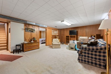 Charming and well-maintained 1,024sqft 3-bedroom, 2.5-bath ranch - photo 13