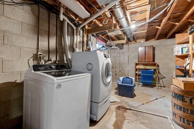 Charming and well-maintained 1,024sqft 3-bedroom, 2.5-bath ranch - photo 18