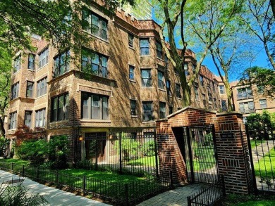 Lake Home For Sale in Chicago, Illinois