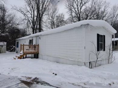 St. Joseph River Home For Sale in Buchanan Michigan