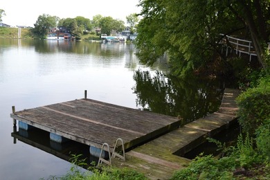 Anchor Bay Resort is one of the area's premier turnkey lakefront - photo 34