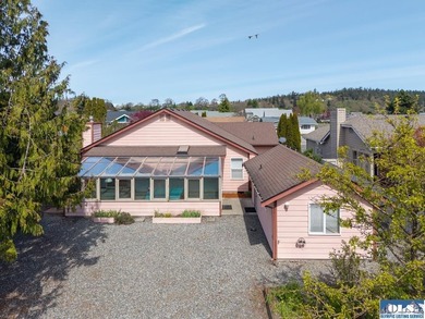This 3 bed, 3 bath beautifully maintained home has it all! Close - photo 35