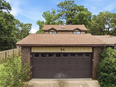 FABULOUS OPPORTUNITY TO LIVE IN A WATERFRONT COMMUNITY! Welcome - photo 1