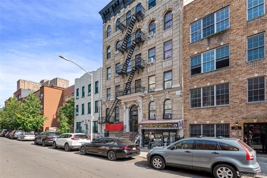 BACK IN MARKET!!Welcome to East Williamsburg, a rare 2bedroom - photo 1