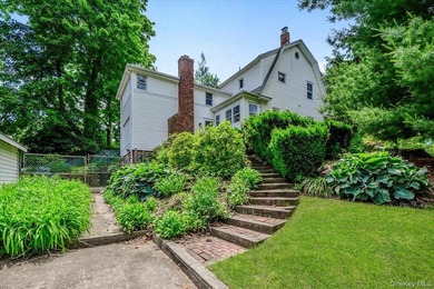 Welcome to 36 Seaview Avenue - a truly magnificent colonial - photo 2