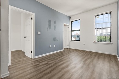 BACK IN MARKET!!Welcome to East Williamsburg, a rare 2bedroom - photo 2