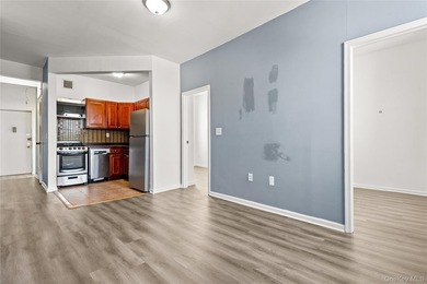 BACK IN MARKET!!Welcome to East Williamsburg, a rare 2bedroom - photo 4