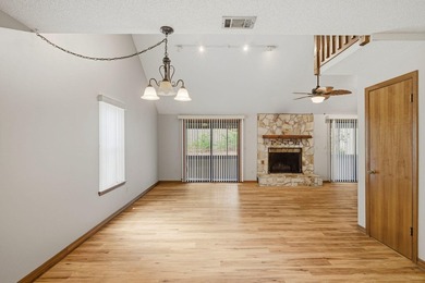 FABULOUS OPPORTUNITY TO LIVE IN A WATERFRONT COMMUNITY! Welcome - photo 5