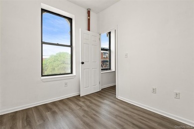 BACK IN MARKET!!Welcome to East Williamsburg, a rare 2bedroom - photo 6