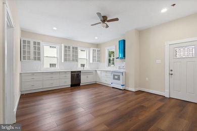 Rare live-work (Commercial & Residential) opportunity in the - photo 8
