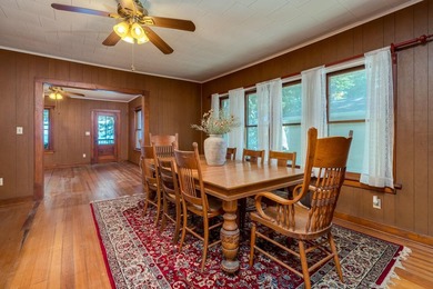 Welcome to this charming seasonal cabin on beautiful Lake - photo 5