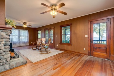 Welcome to this charming seasonal cabin on beautiful Lake - photo 6