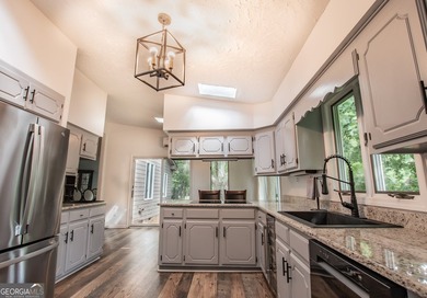 Rare opportunity to own a beautifully renovated historic - photo 14