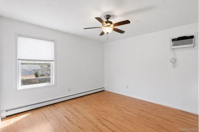 Welcome to this beautiful Colonial located at 1433 Manatuck Blvd - photo 14
