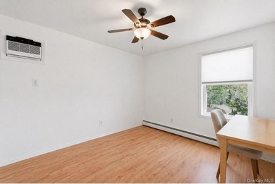 Welcome to this beautiful Colonial located at 1433 Manatuck Blvd - photo 15