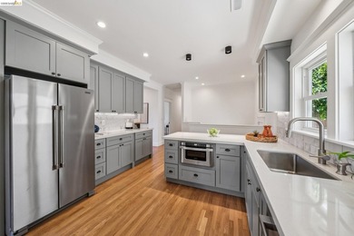 Refined North Berkeley Craftsman with Legal ADU, Private Garden - photo 19