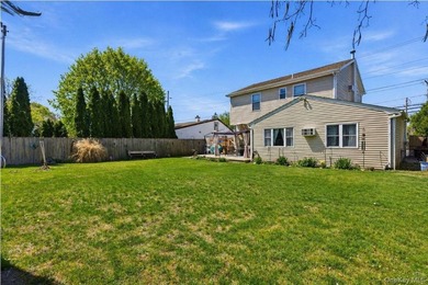 Welcome to this beautiful Colonial located at 1433 Manatuck Blvd - photo 26