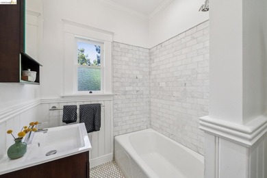 Refined North Berkeley Craftsman with Legal ADU, Private Garden - photo 29