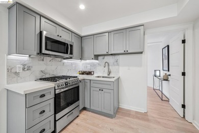 Refined North Berkeley Craftsman with Legal ADU, Private Garden - photo 33