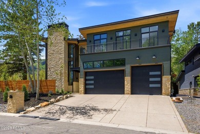 This brand new constructed home in Thaynes Canyon offers the - photo 4