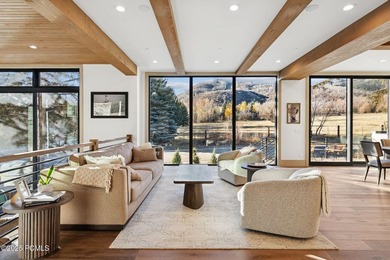 This brand new constructed home in Thaynes Canyon offers the - photo 5