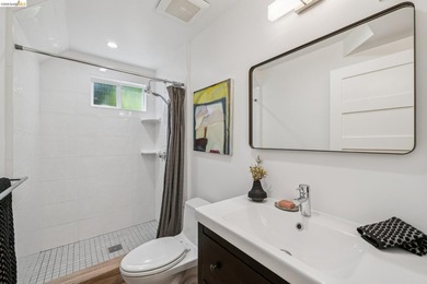 Refined North Berkeley Craftsman with Legal ADU, Private Garden - photo 37