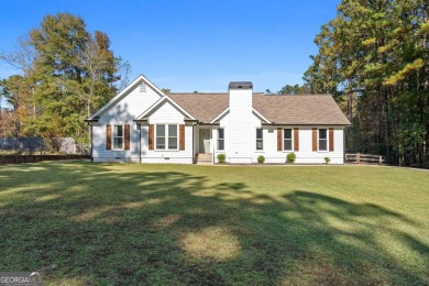 Lake Home For Sale in Newnan, Georgia